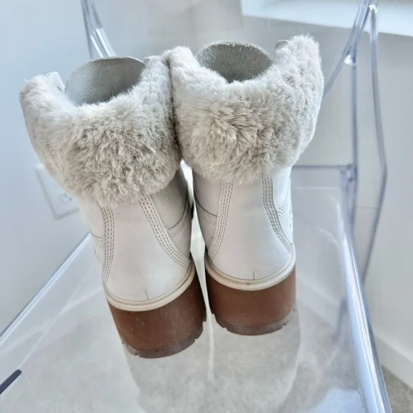 Timberland Boots with Fur Trim - Picture 2 of 14